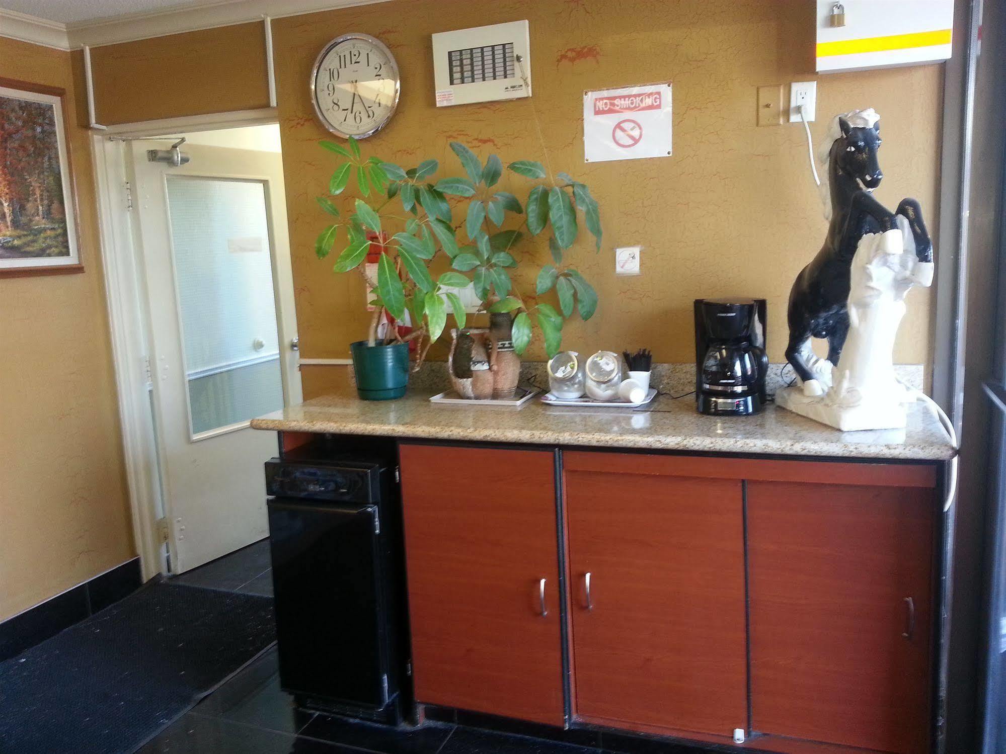 Queensway Motel Τορόντο Εξωτερικό φωτογραφία